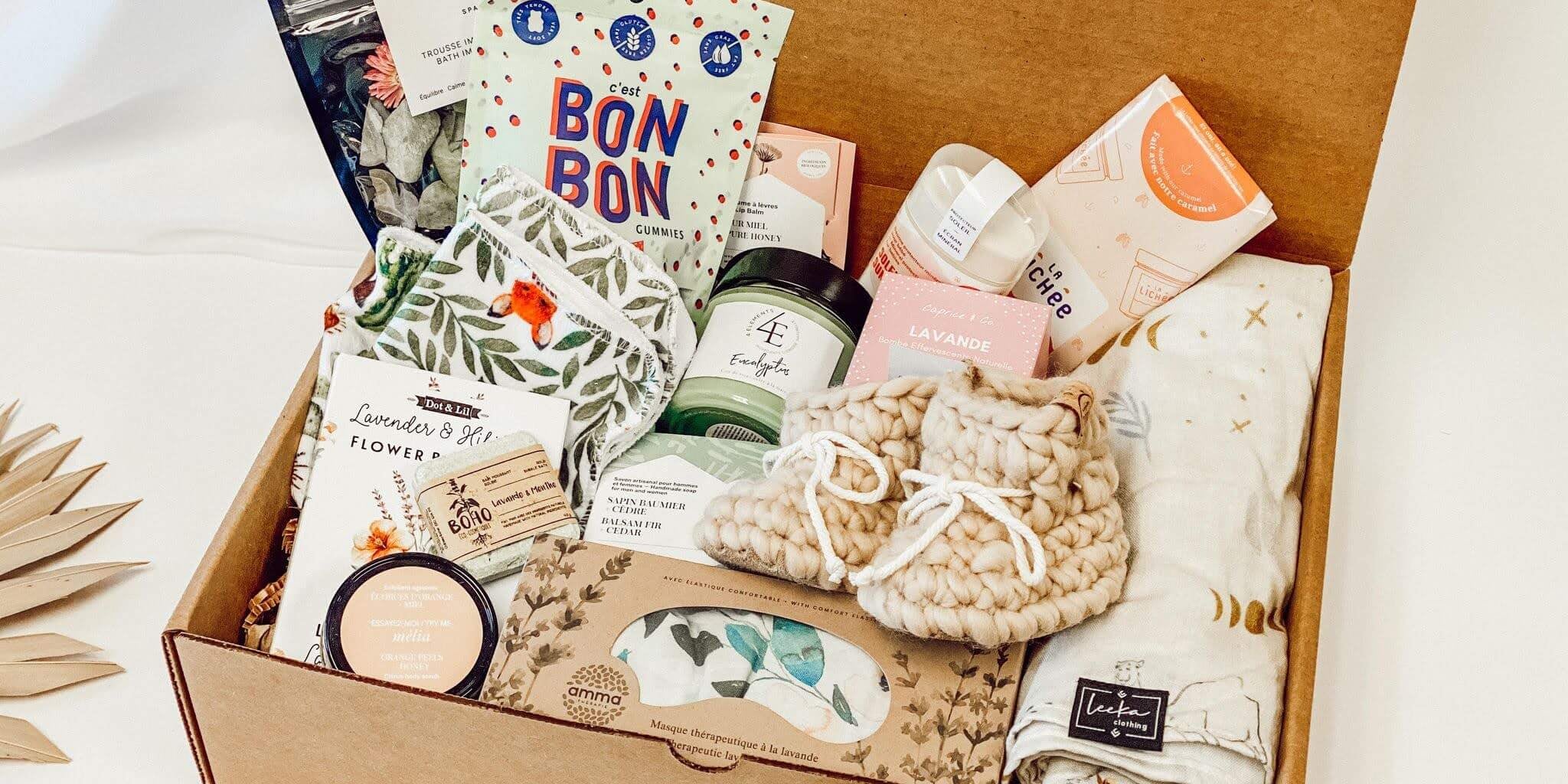 Cadeaux de naissance en entreprise : comment souligner ces moments avec soin, stratégie (et sans casse-tête!)