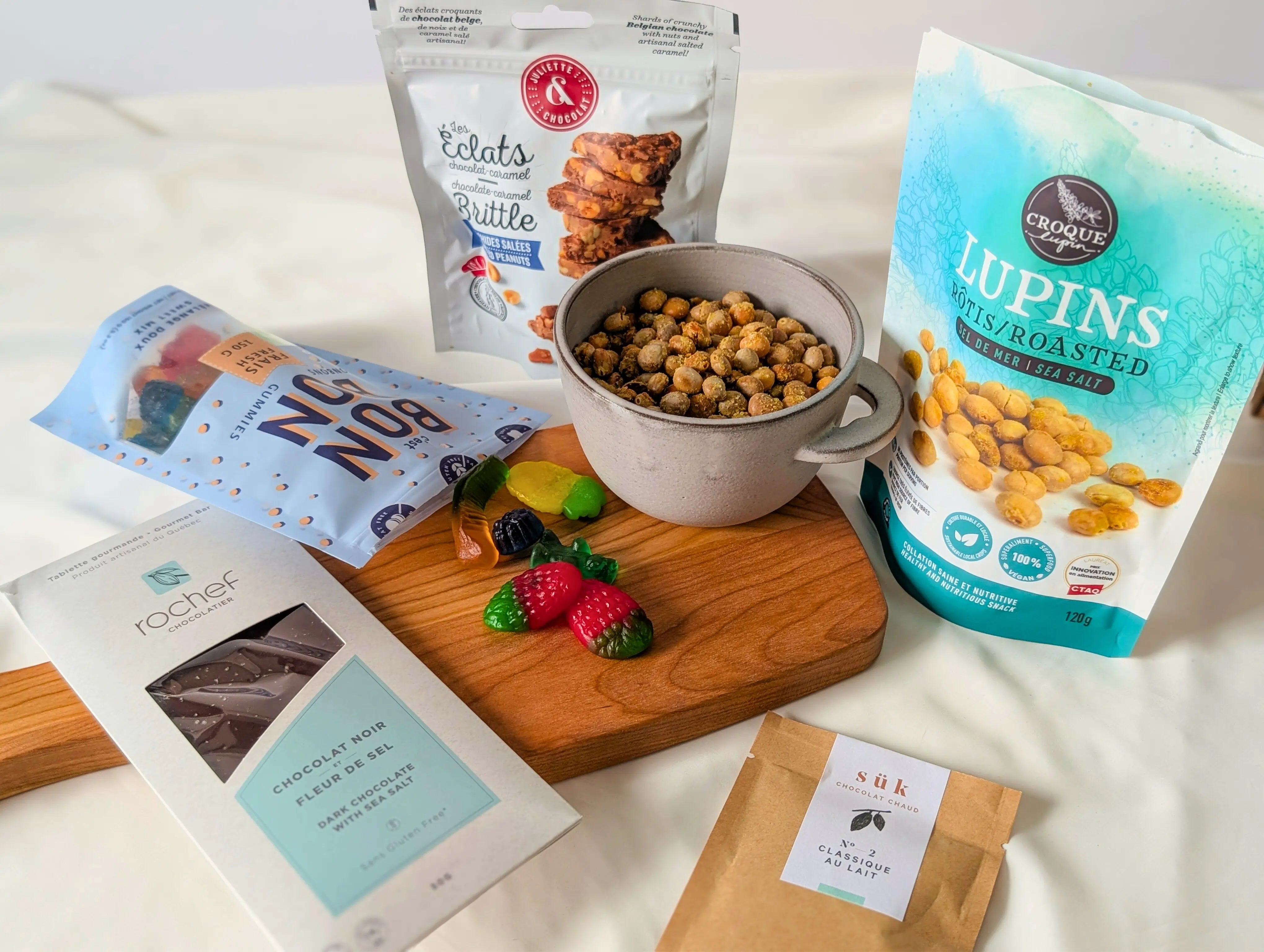 boite cadeau Gourmande Azur avec chocolats Rochef, éclats Juliette & Chocolat et lupins Croque-Lupin