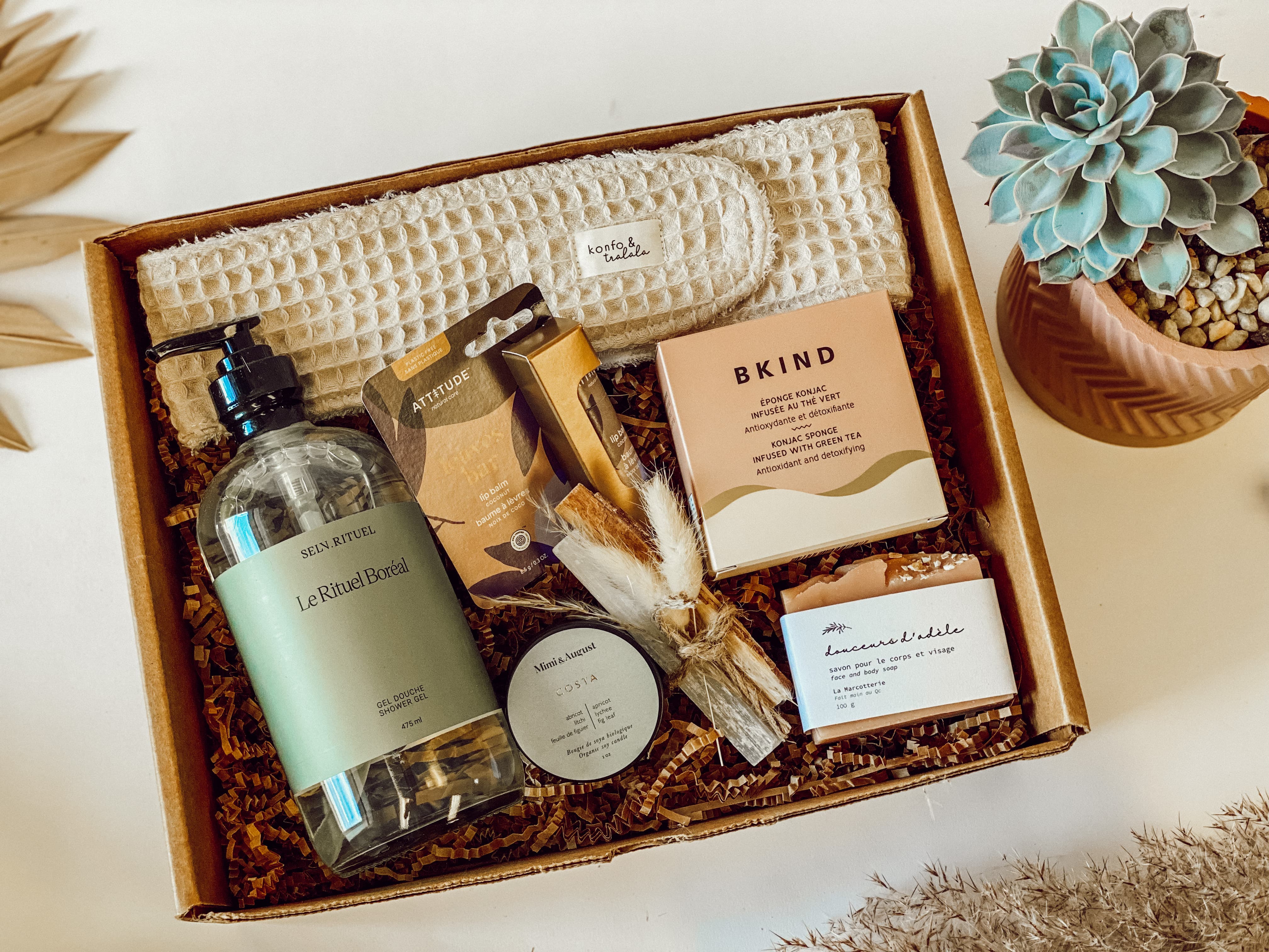 boîte cadeau surprise cocooning de produits québécois 80$