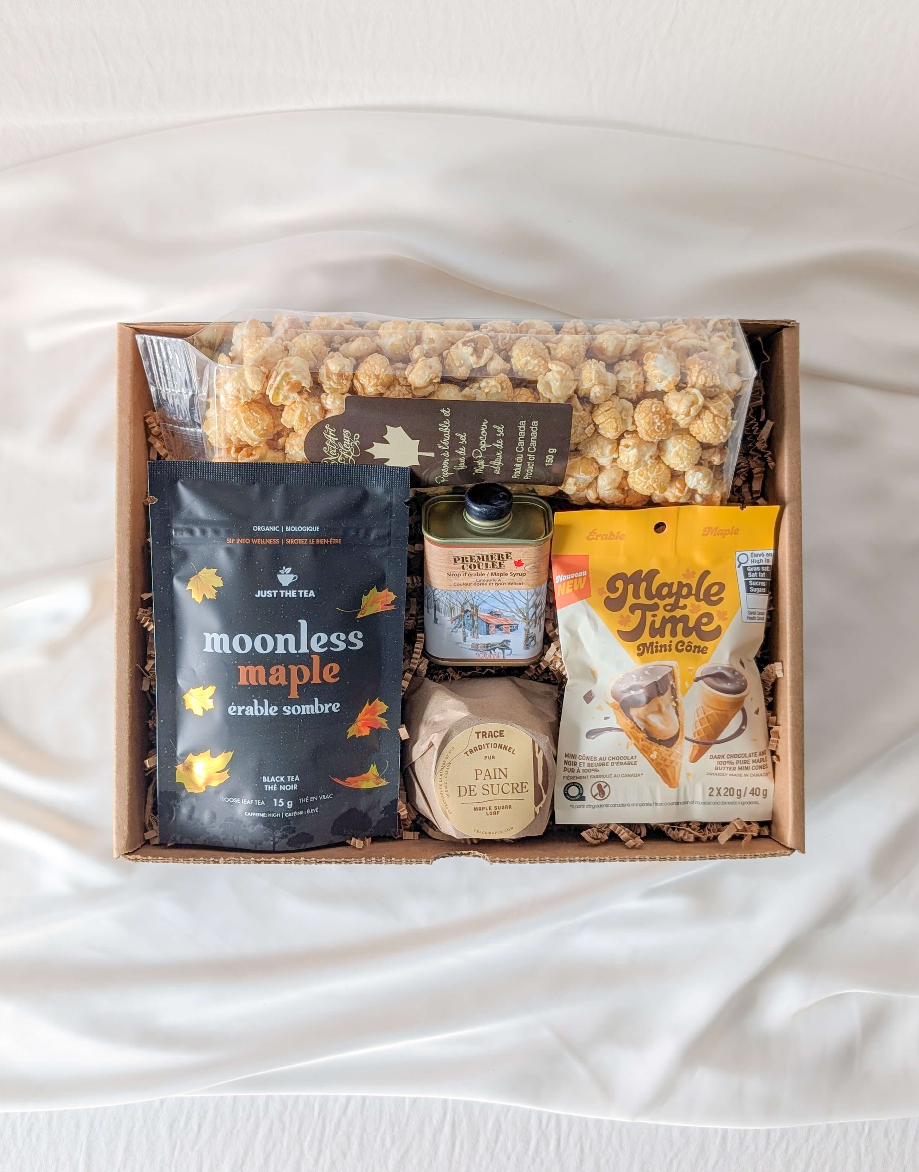 Boîte cadeau cabane à sucre Érable avec thé noir à l’érable, sirop d'érable et popcorn à la fleur de sel