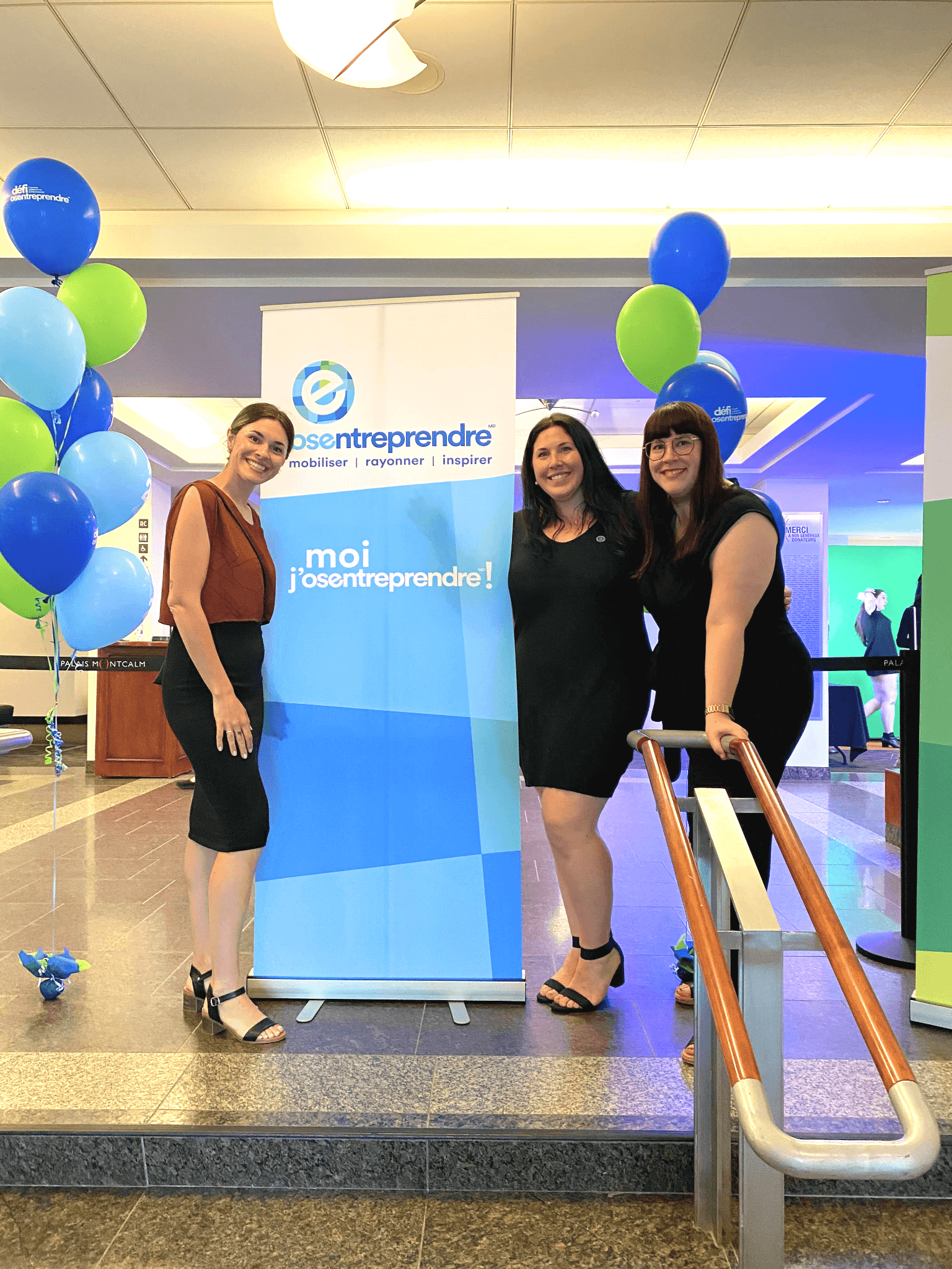 Roxanne Moore Lissa Moore et Frédérique Canuel au Gala Défi Osentreprendre 2022